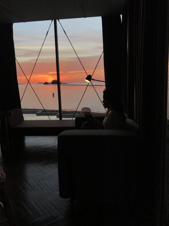Deepspace Cabin On Quiet Beach 란타섬 외부 사진